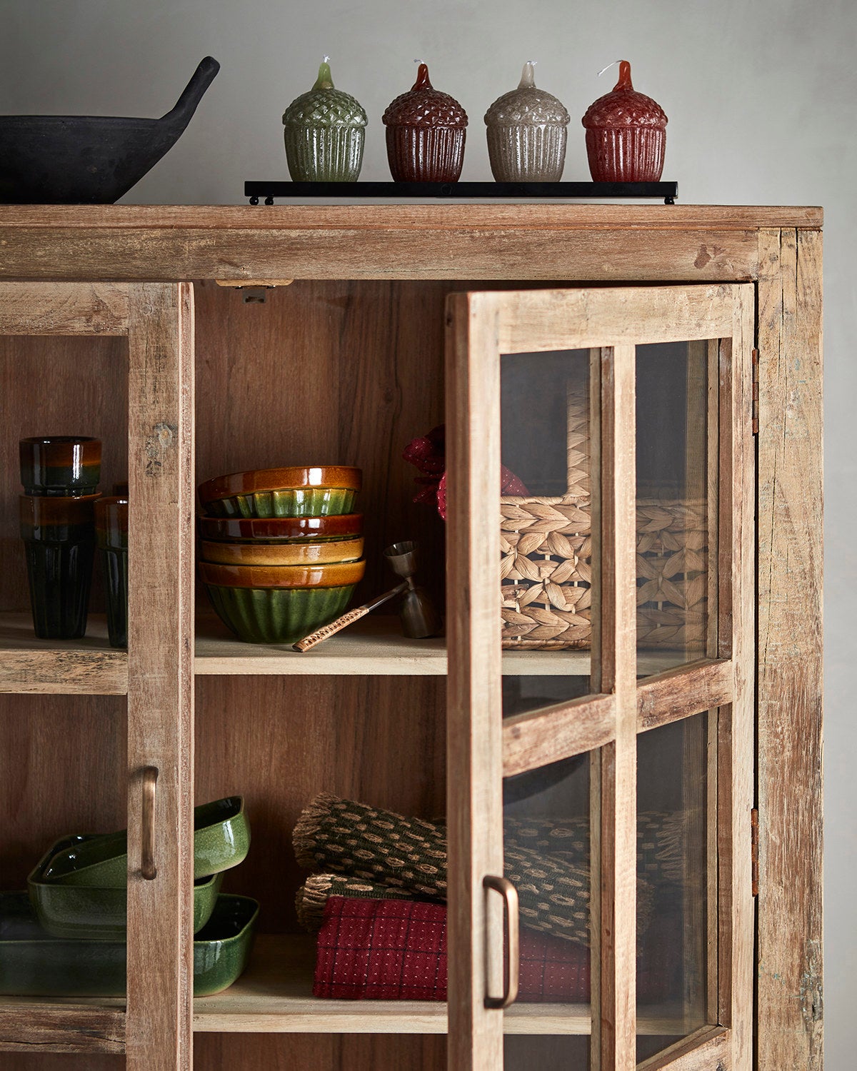 RIKO Vitrinskåp, Natur