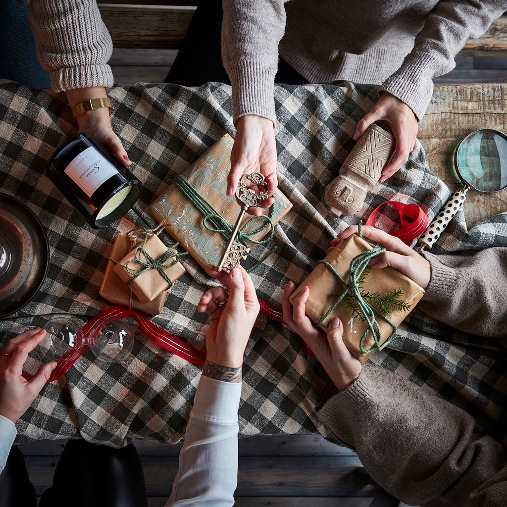 CAMILLE Staty, Svart