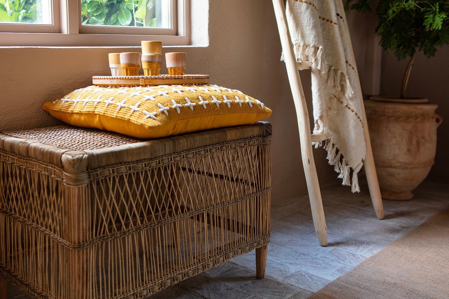 MAJA Filt, Elfenben/svart/senapsgul