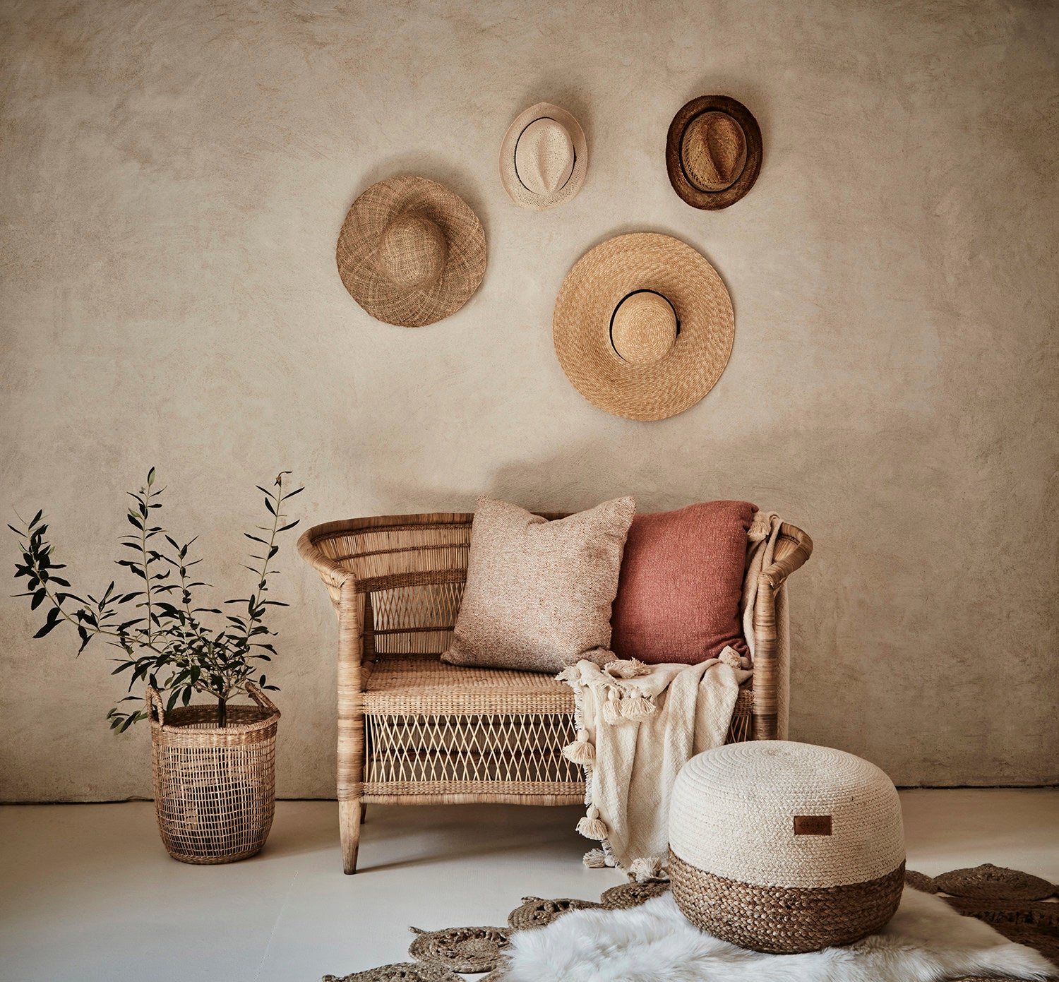 JUNI Sittpuff, Natur/elfenben