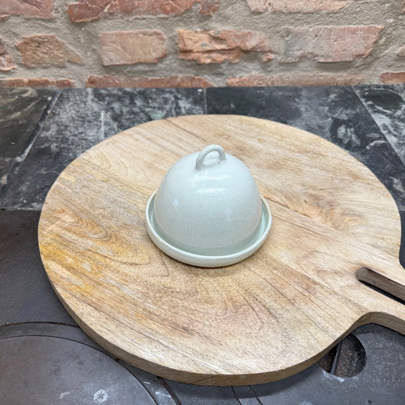 Sandfärgad smörbytta | Egen kollektion | Fransk keramiker
