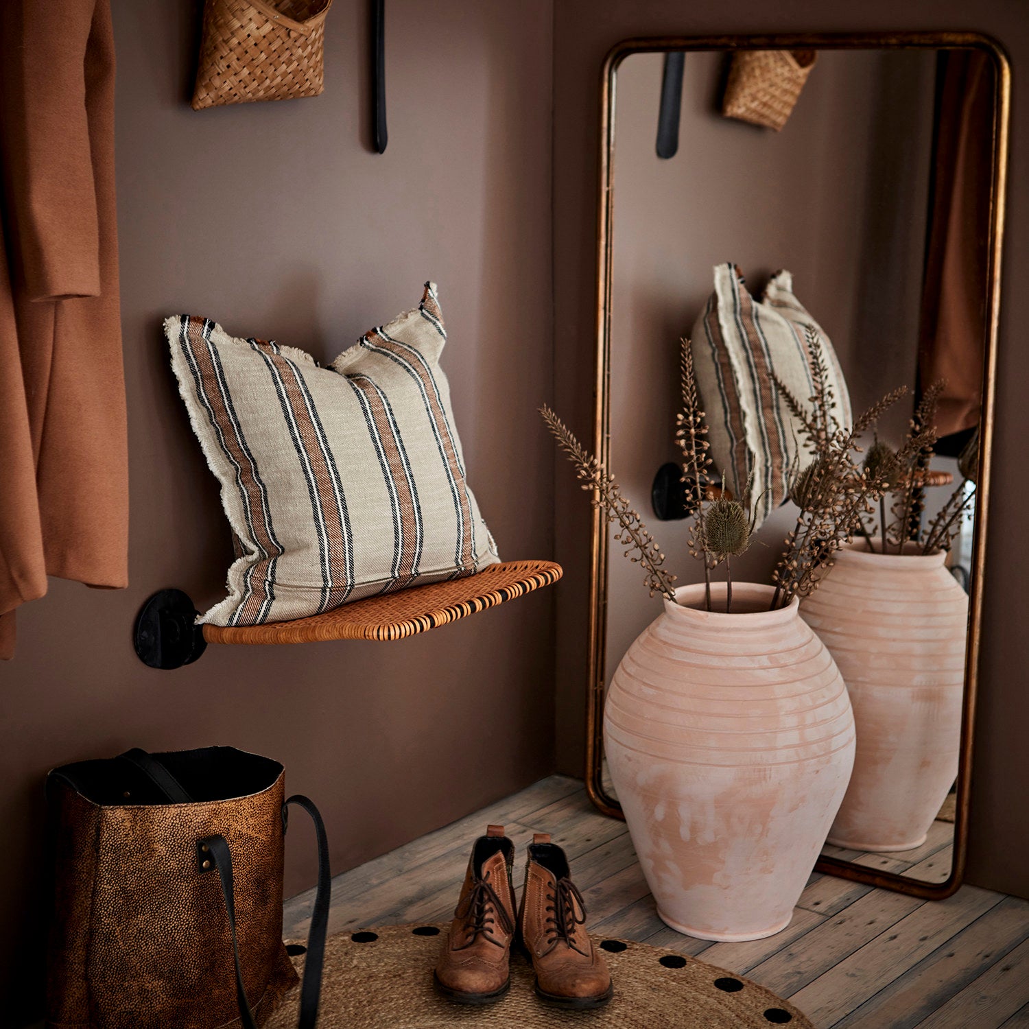 LOKE Väggstol, Svart/brun